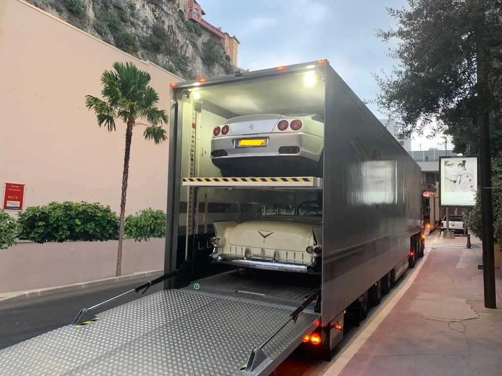 Enclosed Vehicle Transport